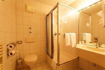 Hotel Becher 3*